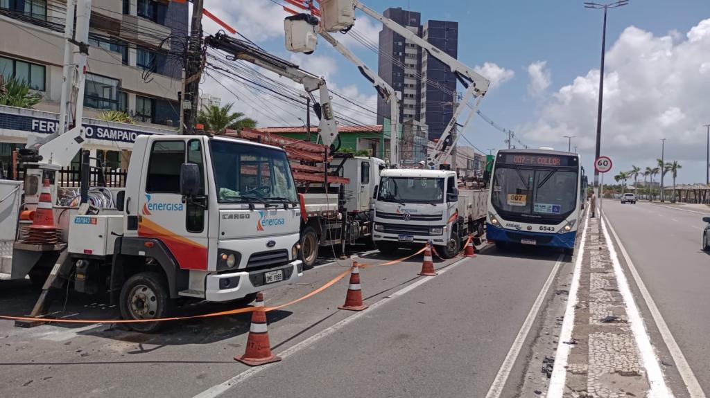 Agentes de trânsito de Aracaju atendem a nove acidentes de trânsito na manhã desta quarta-feira - SMTT Aracaju
